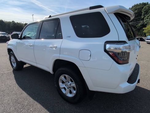 Used 2024 Toyota 4Runner SR5 Premium w/ Moonroof Package AWD/4WD image 4
