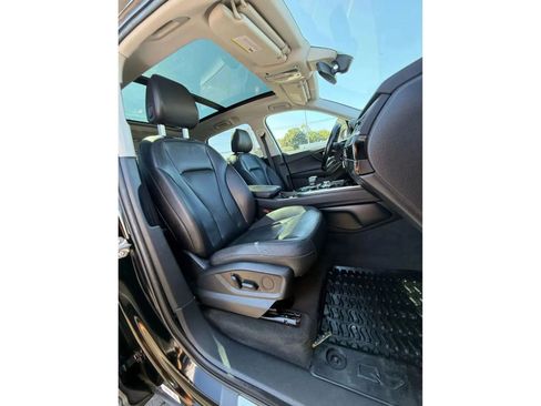Used 2017 Audi Q7 2.0T Premium AWD/4WD image 4