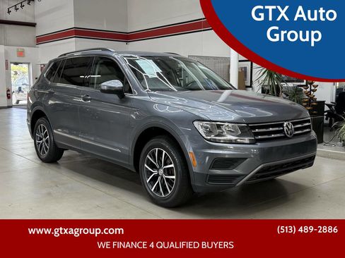 Used 2020 Volkswagen Tiguan SE w/ Panoramic Sunroof Package image 1