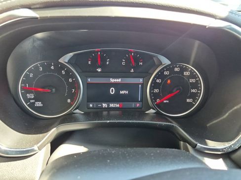 Used 2025 Chevrolet Blazer LT FWD image 6