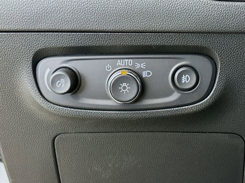 Used 2022 Buick Encore GX Essence w/ Experience Buick Package image 26