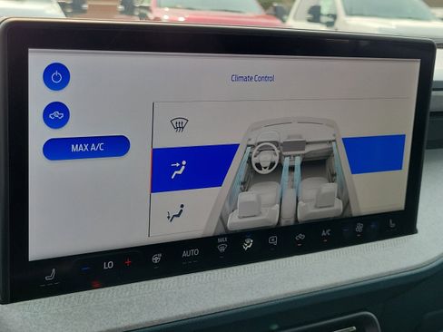 New 2025 Ford Maverick XLT w/ XLT Luxury Package image 29