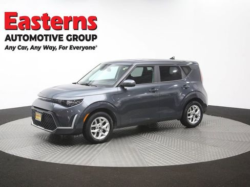 Used 2023 Kia Soul LX w/ LX Technology Package FWD image 55
