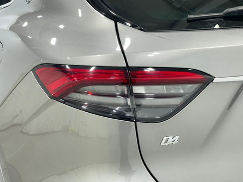 Used 2021 Maserati Levante Base image 31