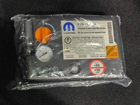 Used 2025 Chrysler Pacifica Select FWD image 38