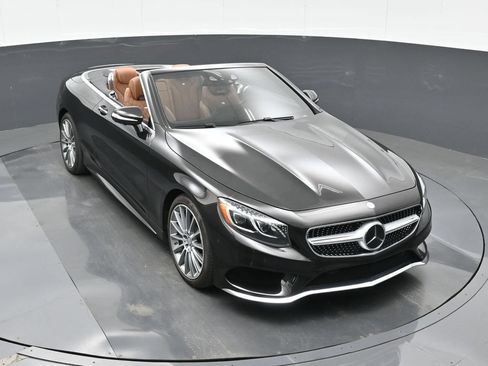 Used 2017 Mercedes-Benz S 550 Cabriolet image 32