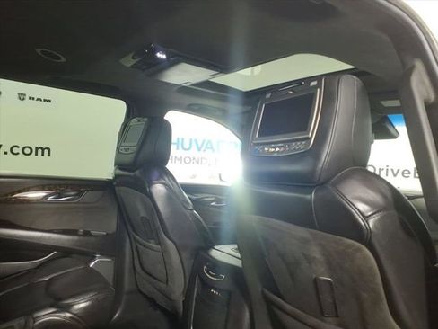 Used 2015 Cadillac Escalade ESV Platinum image 21