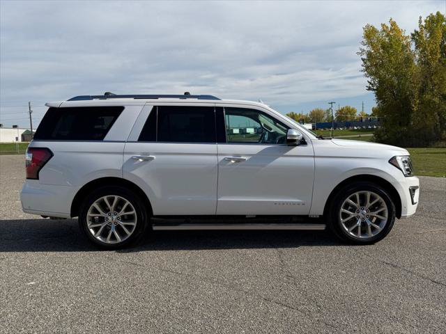 Used 2019 Ford Expedition Platinum AWD/4WD image 3