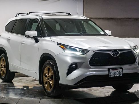 Used 2023 Toyota Highlander Bronze Edition w/ Protection Package #3 (TMS) image 3