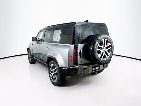 Used 2024 Land Rover Defender 110 X-Dynamic SE image 7
