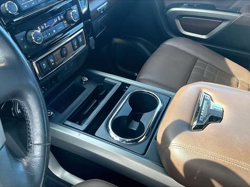 Used 2023 Nissan Titan Platinum Reserve w/ Moonroof Package image 15