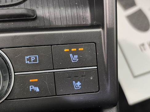 Used 2024 Hyundai Kona Limited AWD/4WD image 28