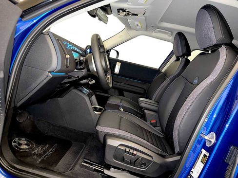 Certified 2025 MINI Cooper Countryman S image 9