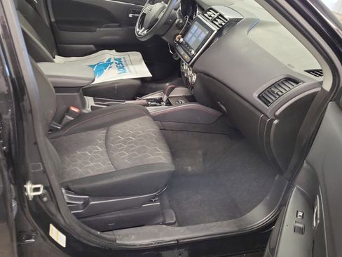 Used 2023 Mitsubishi Outlander Sport ES image 10