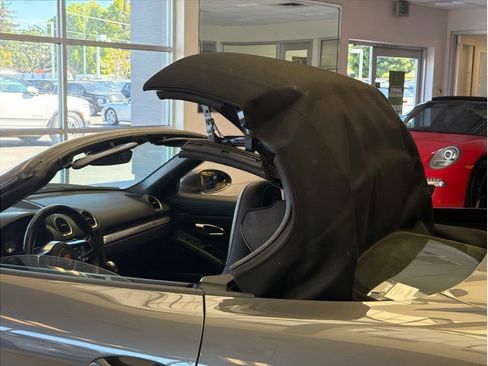 Used 2017 Porsche 718 Boxster S image 27