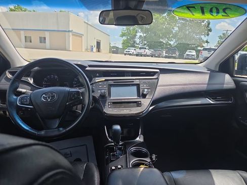 Used 2017 Toyota Avalon XLE FWD image 11