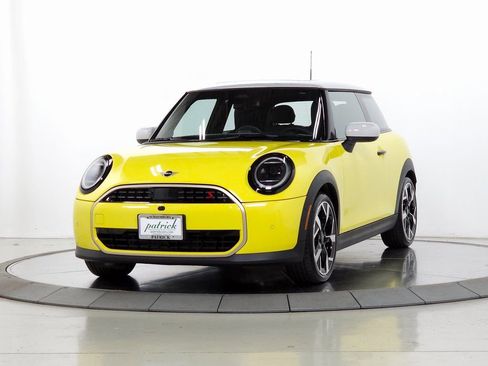 Used 2025 MINI Cooper S FWD image 3