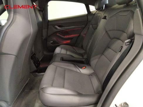Used 2022 Porsche Taycan image 35
