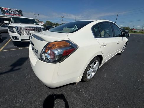 Used 2008 Nissan Altima 3.5 SE w/ Sport Pkg FWD image 3