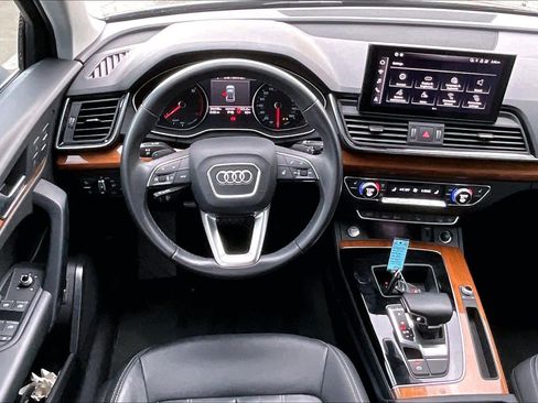 Used 2022 Audi Q5 2.0T Premium w/ Convenience Package image 5