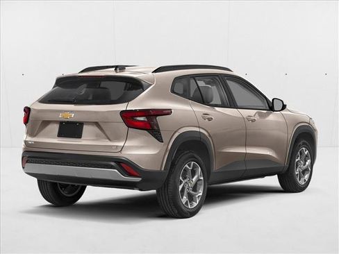 New 2026 Chevrolet Trax ACTIV FWD image 2