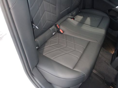 New 2026 BMW 550e xDrive AWD/4WD image 23