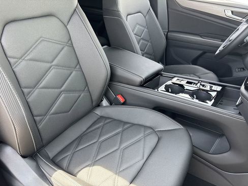 New 2026 Volkswagen Atlas Cross Sport SE FWD image 7
