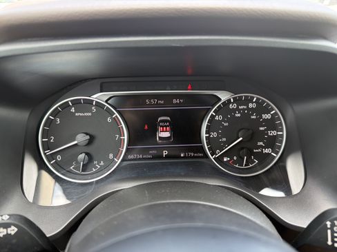 Used 2023 Nissan Rogue S AWD/4WD image 11