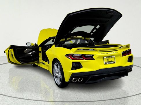 Used 2023 Chevrolet Corvette Stingray Premium Cpe w/ Z51 Performance Package RWD image 11