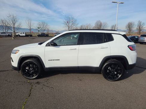 New 2026 Jeep Compass Latitude AWD/4WD image 11