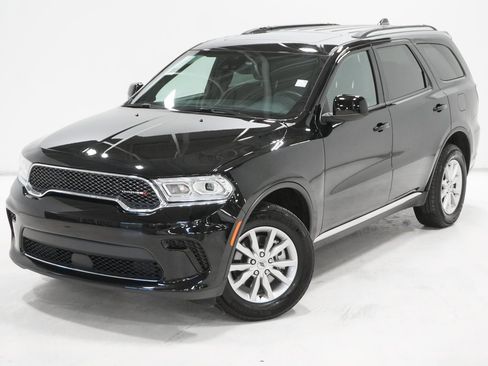 Certified 2024 Dodge Durango SXT image 2