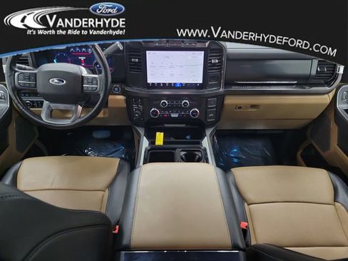 Used 2023 Ford F250 Lariat w/ Chrome Package image 14