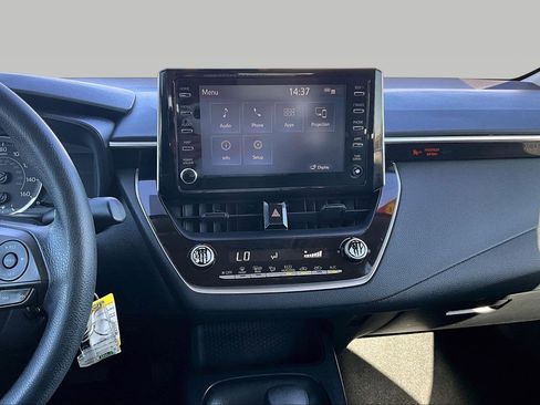 Used 2020 Toyota Corolla LE image 6