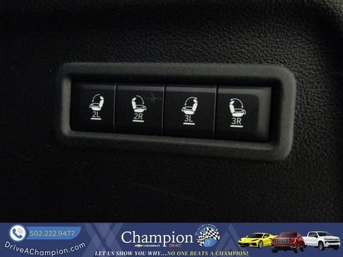 Used 2023 Jeep Wagoneer L Series II AWD/4WD image 16