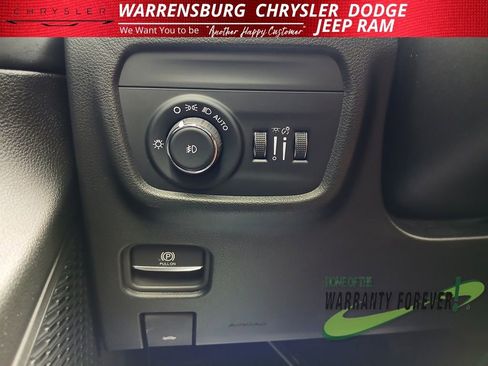 New 2025 Jeep Grand Cherokee L Limited w/ Luxury Tech Group II image 35