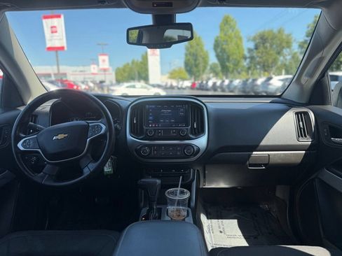 Used 2021 Chevrolet Colorado LT w/ LT Convenience Package AWD/4WD image 19