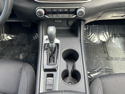 Used 2025 Nissan Altima 2.5 SV AWD/4WD image 15