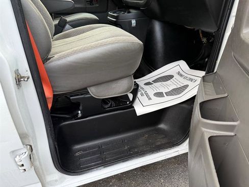 Used 2014 GMC Savana 2500 w/ Cold Climate Package RWD image 18