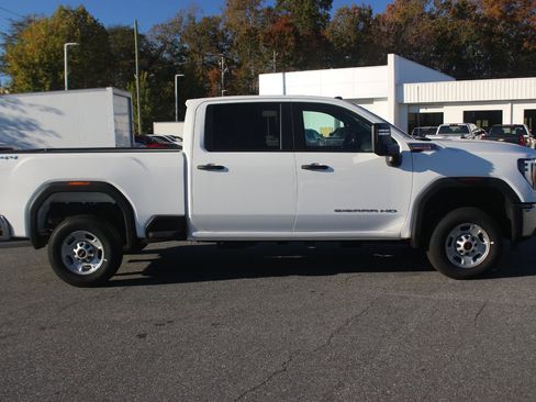 New 2025 GMC Sierra 2500 Pro w/ Convenience Package image 8