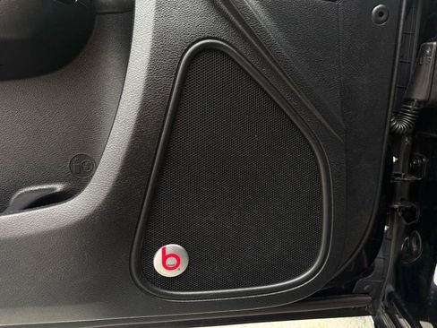 Used 2015 Chrysler 300 S w/ 300S Premium Group image 27