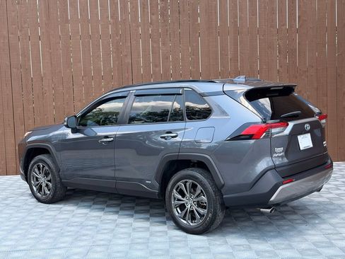 Used 2022 Toyota RAV4 Limited AWD/4WD image 14