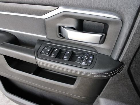 Used 2025 RAM 2500 Big Horn AWD/4WD image 19