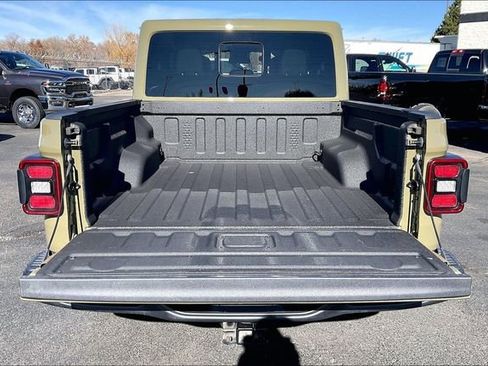 Used 2025 Jeep Gladiator Rubicon w/ Convenience Group image 30