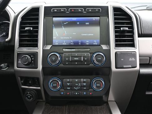 Used 2020 Ford F250 Lariat w/ Tremor Off-Road Package AWD/4WD image 17