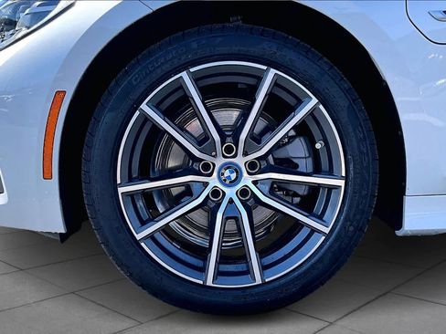 Used 2022 BMW 330e w/ Premium Package RWD image 11