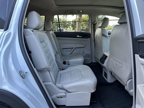 Used 2021 Volkswagen Atlas SEL Premium AWD/4WD image 19