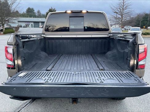 Used 2021 Nissan Titan PRO-4X w/ Pro-4x Utility Package image 18