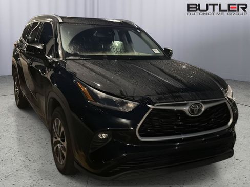 Used 2021 Toyota Highlander XLE FWD image 5