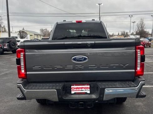 Used 2025 Ford F350 Lariat w/ Camper Package image 7