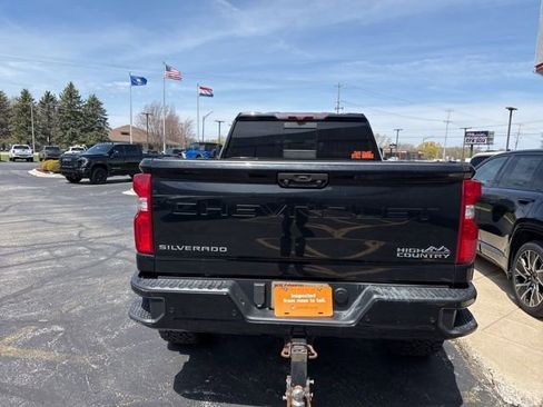 Used 2021 Chevrolet Silverado 2500 High Country AWD/4WD image 10